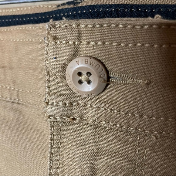 Columbia Khaki Straight Fit Men’s Pants 42x30 - Picture 3 of 9